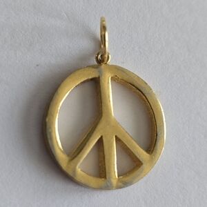 Peace sign pendant gold tone metal hippie style